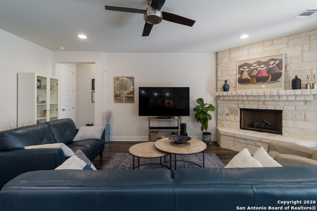 Image 4 of 32 For 234 Sigel Ave