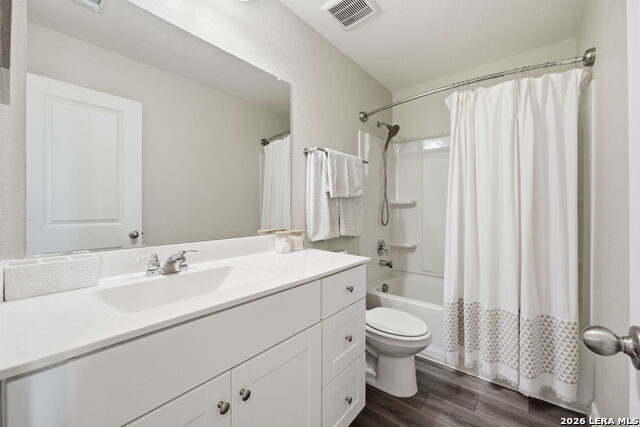 Image 22 of 39 For 5496 Rue Girard