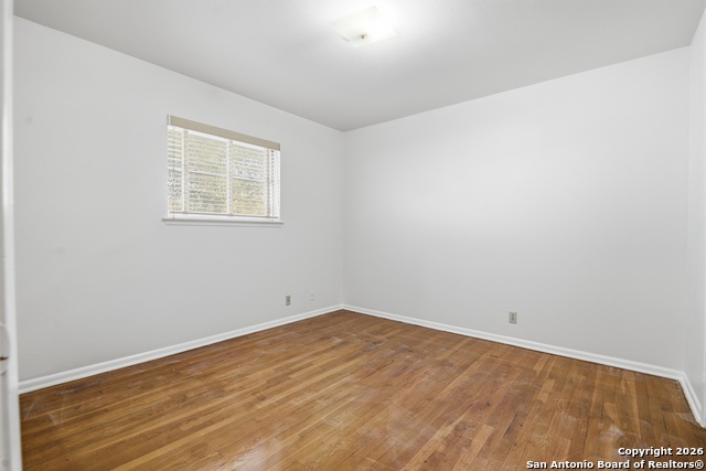 Image 10 of 18 For 9366 Schaefer Rd