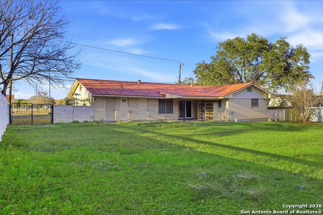 Image 17 of 18 For 9366 Schaefer Rd