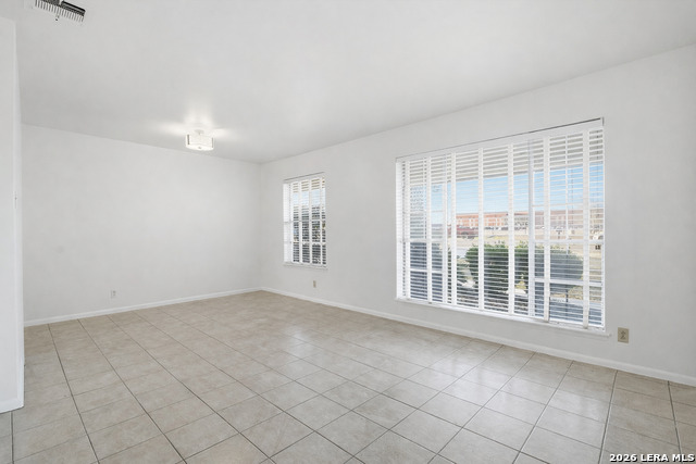 Image 4 of 18 For 9366 Schaefer Rd