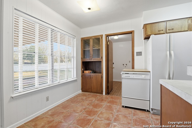 Image 7 of 18 For 9366 Schaefer Rd