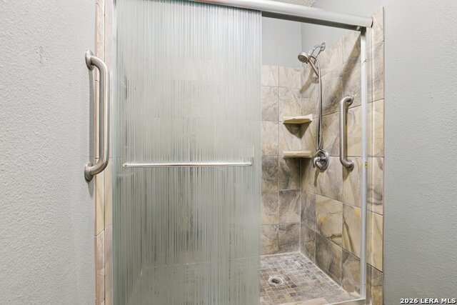 Image 26 of 42 For 307 Clover Crk