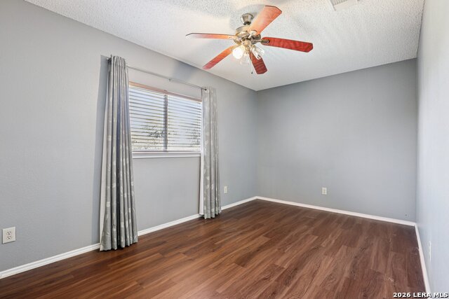 Image 28 of 42 For 307 Clover Crk