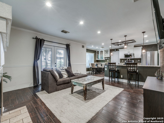 Image 6 of 27 For 2047 Ellison