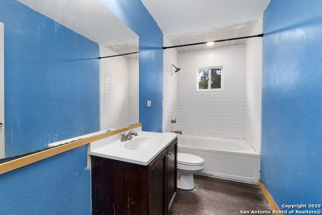 Image 20 of 38 For 551 Peaceful Ln