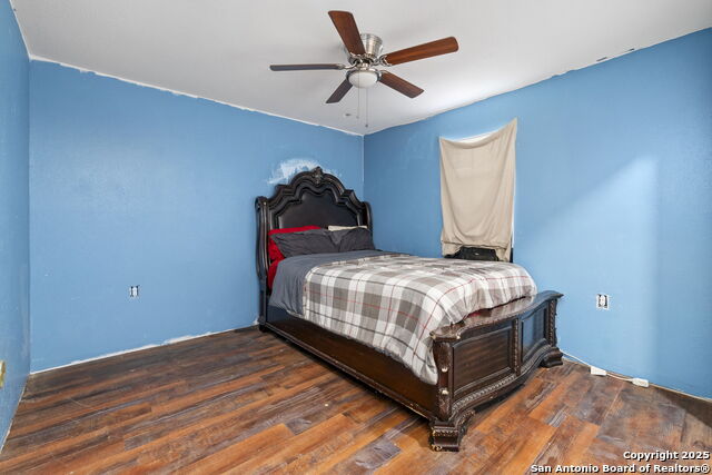 Image 21 of 38 For 551 Peaceful Ln