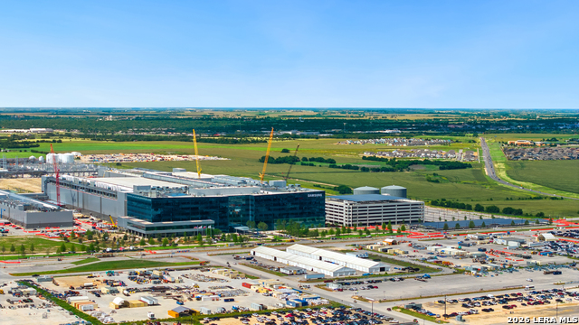 Image 4 of 26 For 4669 Fm 973  