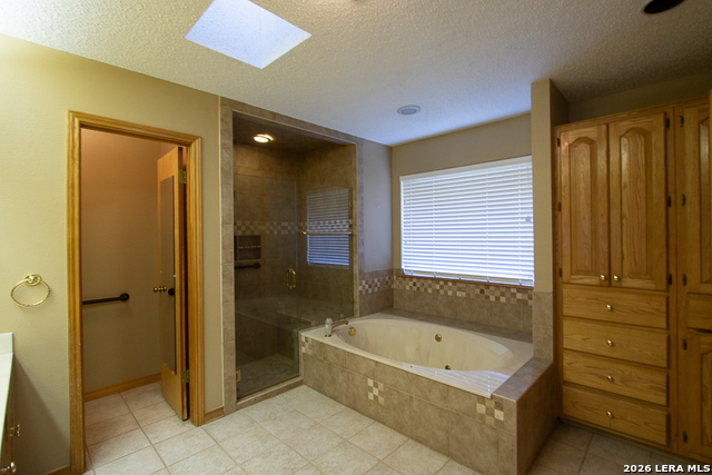 Image 15 of 31 For 8 Granburg Pl