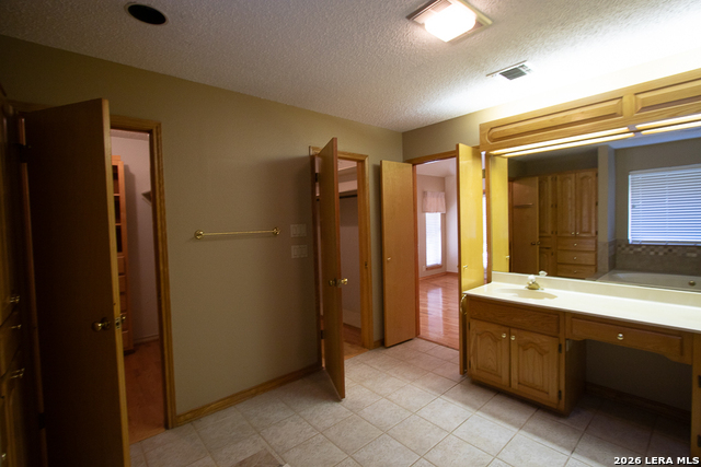 Image 16 of 31 For 8 Granburg Pl