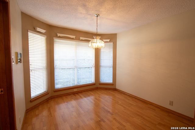 Image 17 of 31 For 8 Granburg Pl