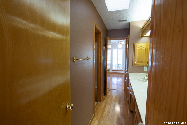 Image 22 of 31 For 8 Granburg Pl