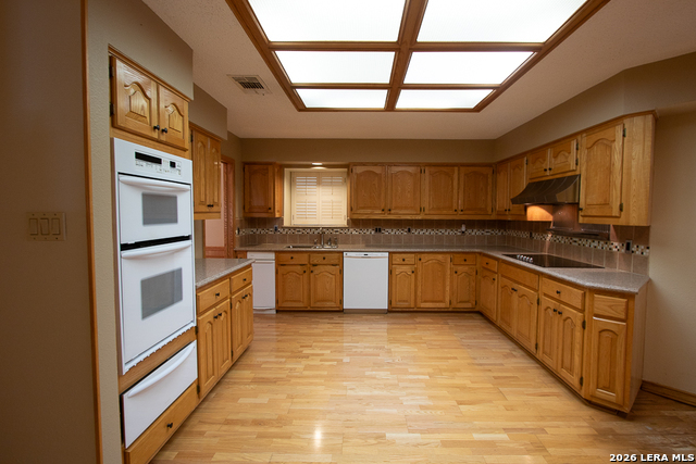 Image 9 of 31 For 8 Granburg Pl