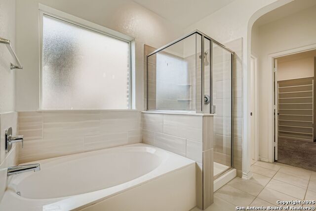 Image 17 of 26 For 15323 Danae Bend