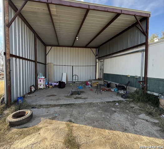 Image 2 of 3 For 1511 Hough  