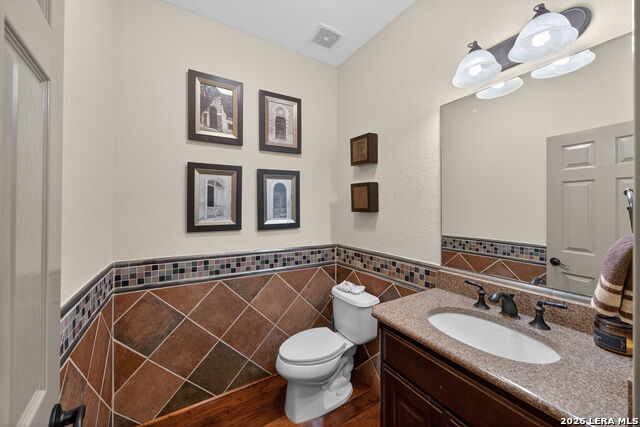 Image 18 of 38 For 8250 Cruiseship Bay  Unit 402