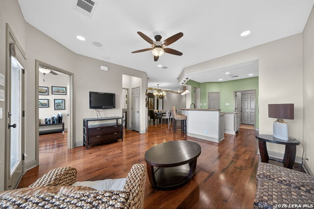 Image 9 of 38 For 8250 Cruiseship Bay  Unit 402