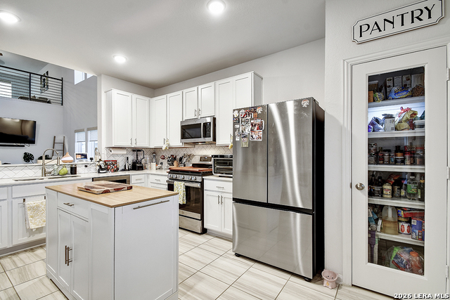 Image 11 of 35 For 8863 Grey Elm