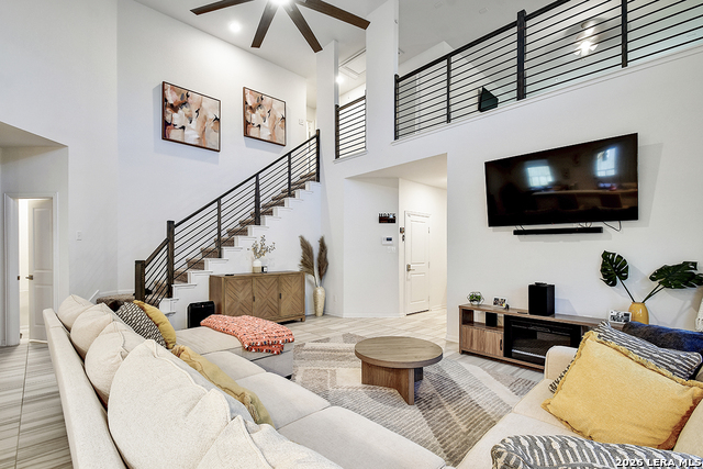 Image 3 of 35 For 8863 Grey Elm