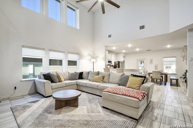 Image 4 of 35 For 8863 Grey Elm