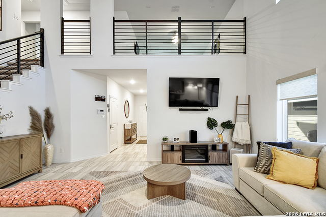 Image 7 of 35 For 8863 Grey Elm