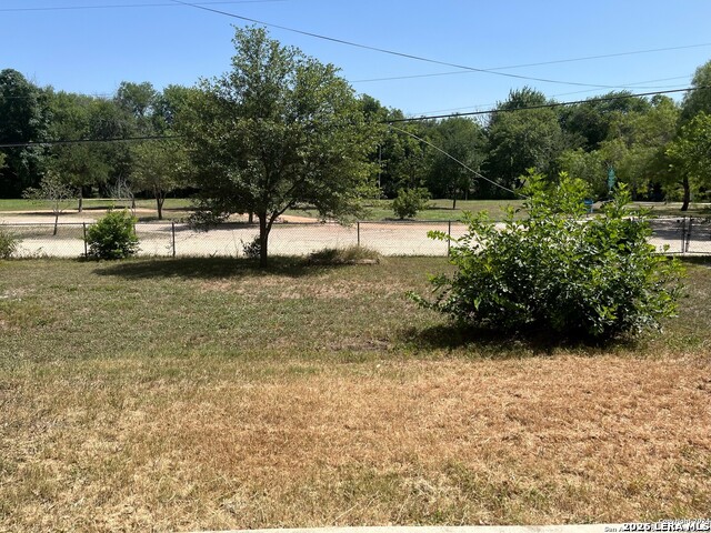 Image 14 of 15 For 4042 City View