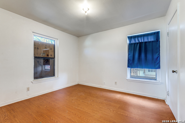 Image 12 of 22 For 2207 Bronte  