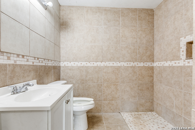 Image 20 of 22 For 2207 Bronte  