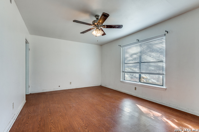 Image 6 of 22 For 2207 Bronte  