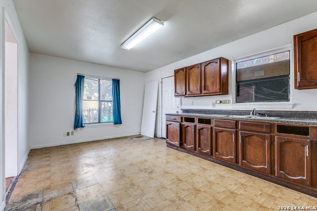 Image 9 of 22 For 2207 Bronte  