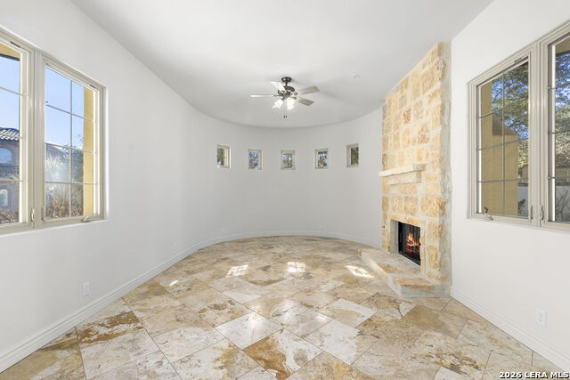 Image 11 of 44 For 32 Worthsham