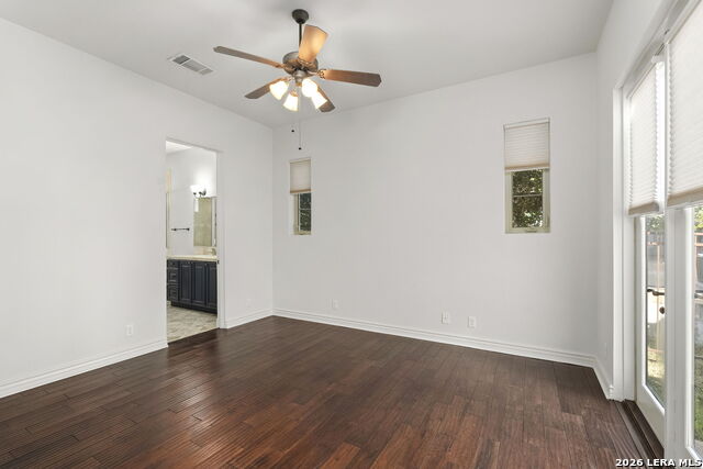 Image 37 of 44 For 32 Worthsham