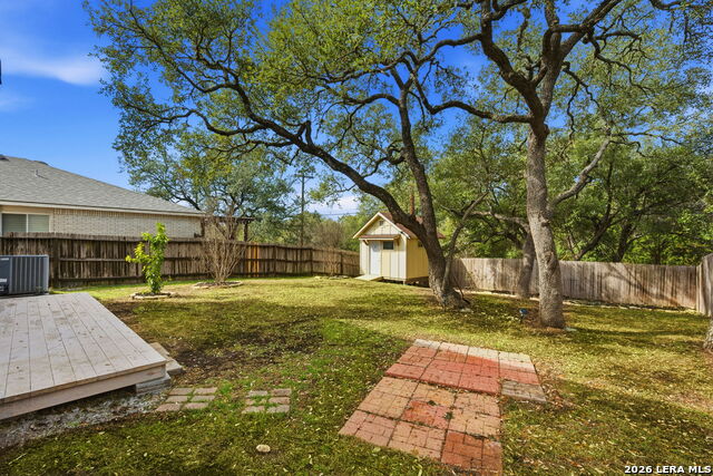 Image 26 of 33 For 25919 Torch Lily