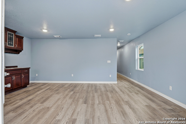 Image 4 of 16 For 3528 Laredo S