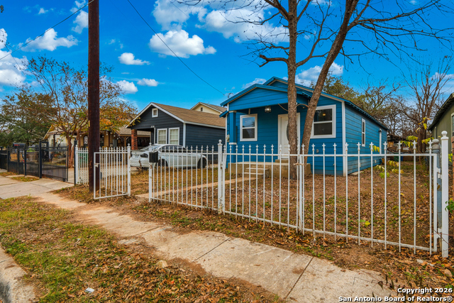 Image 8 of 16 For 3528 Laredo S