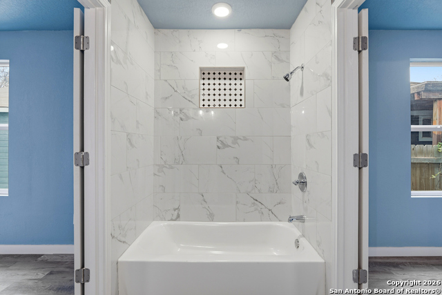 Image 9 of 16 For 3528 Laredo S