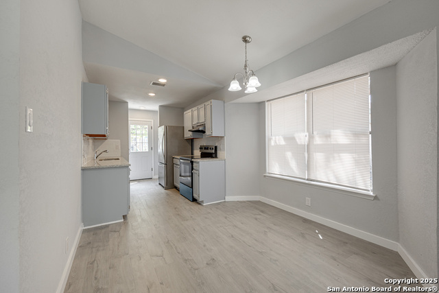 Image 11 of 21 For 4114 Dakota Sun