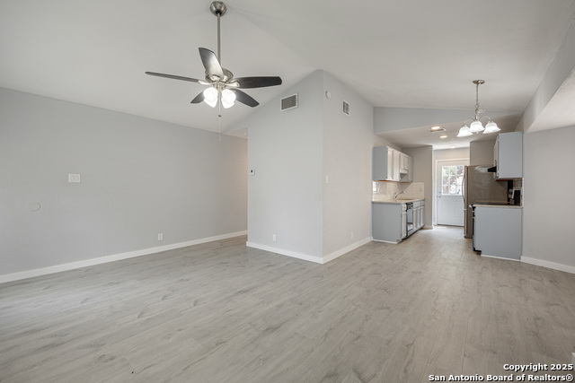 Image 12 of 21 For 4114 Dakota Sun