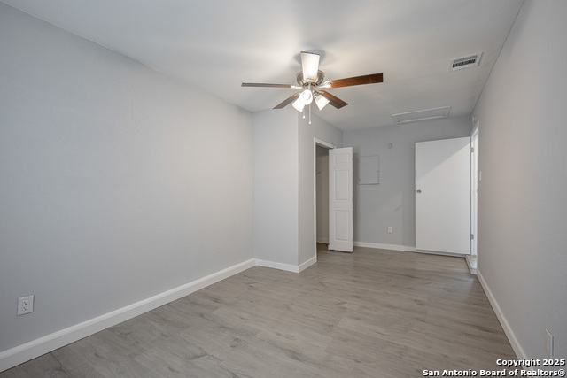 Image 15 of 21 For 4114 Dakota Sun