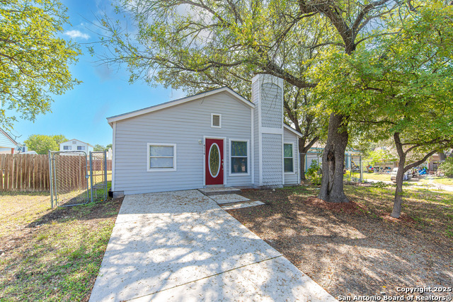 Image 2 of 21 For 4114 Dakota Sun