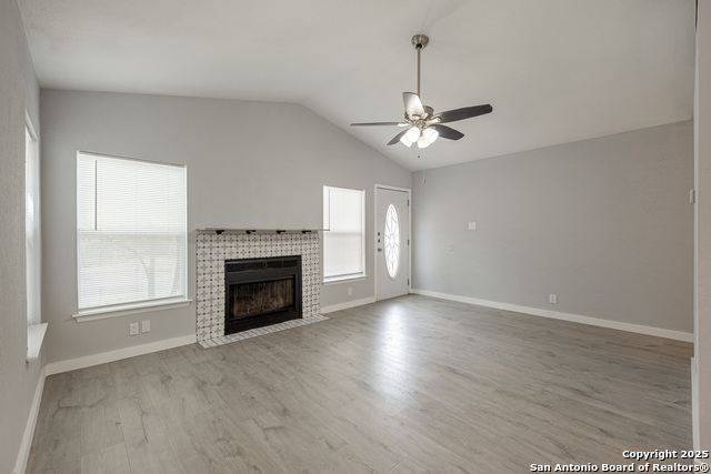 Image 3 of 21 For 4114 Dakota Sun