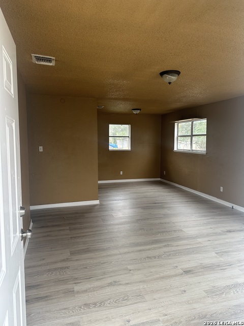 Image 3 of 24 For 510 Riley  