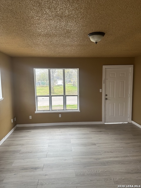 Image 4 of 24 For 510 Riley  