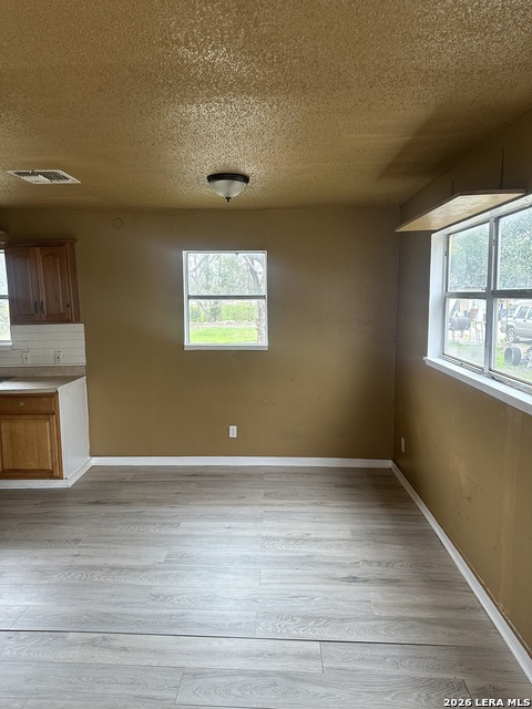 Image 6 of 24 For 510 Riley  