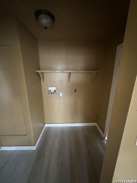 Image 8 of 24 For 510 Riley  