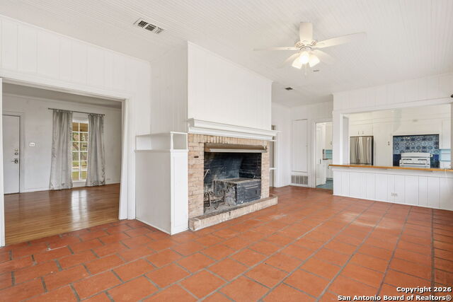 Image 19 of 33 For 247 Club  