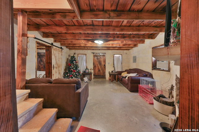 Listing photo id 8 for 122 Brink  