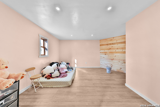 Listing photo id 16 for 122 Brink  