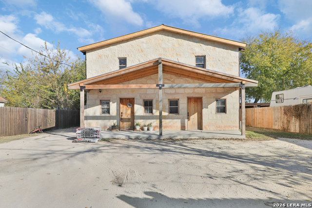 Listing photo id 6 for 122 Brink  