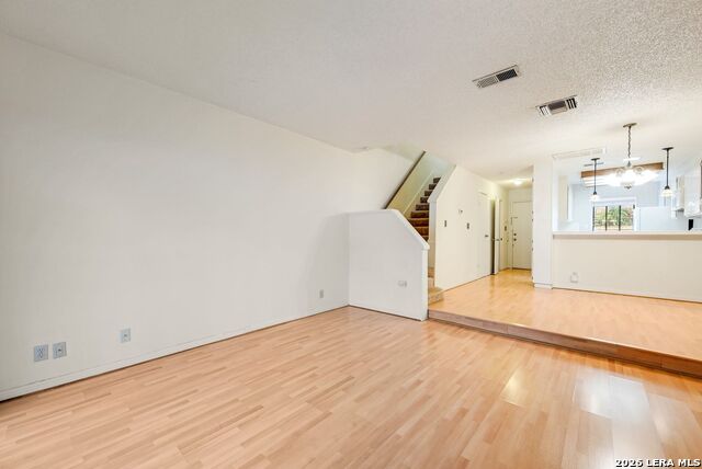 Image 10 of 29 For 11815 Vance Jackson  1402